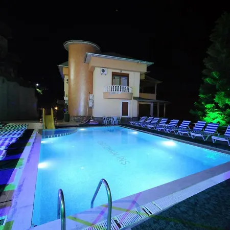 Lux Bektas 3 *