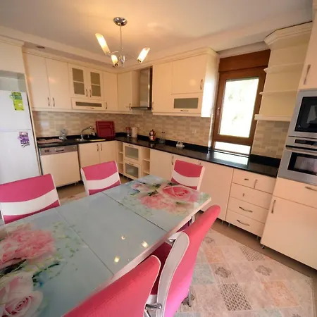 Lux Bektas 3 Villa *